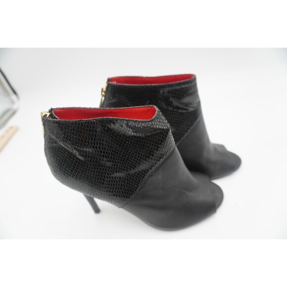 Charles Jourdan Black Snakeskin Back Zipper Peep Toe Stiletto Ankle Boot Sz 8.5 - Picture 1 of 12